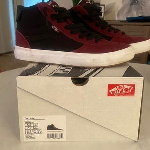 Vans Lizzie. Size 7.